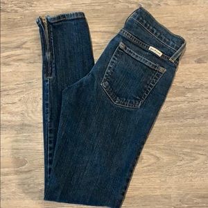 Ankle zipper skinny jeans